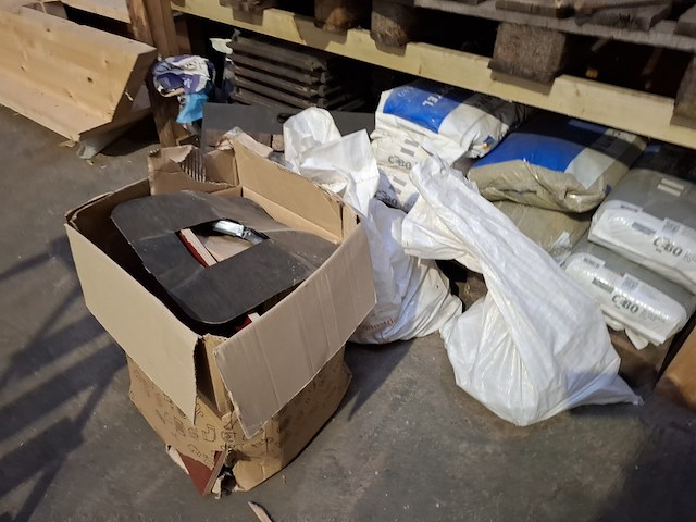 Partij bouwbenodigdheden - afbeelding 5 van  65