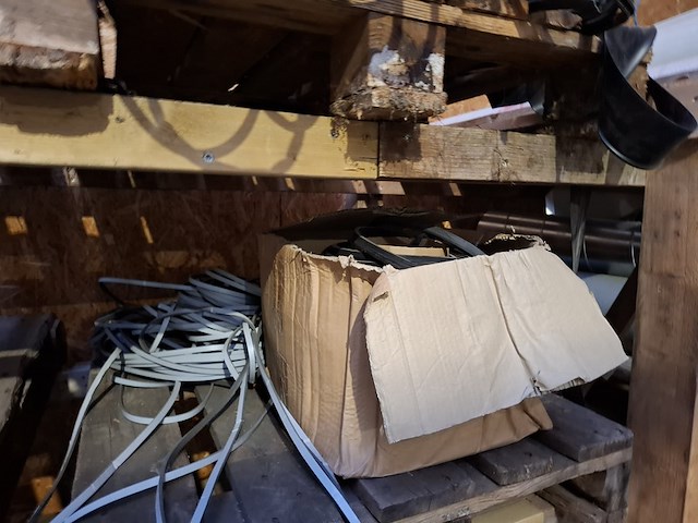 Partij bouwbenodigdheden - afbeelding 9 van  65