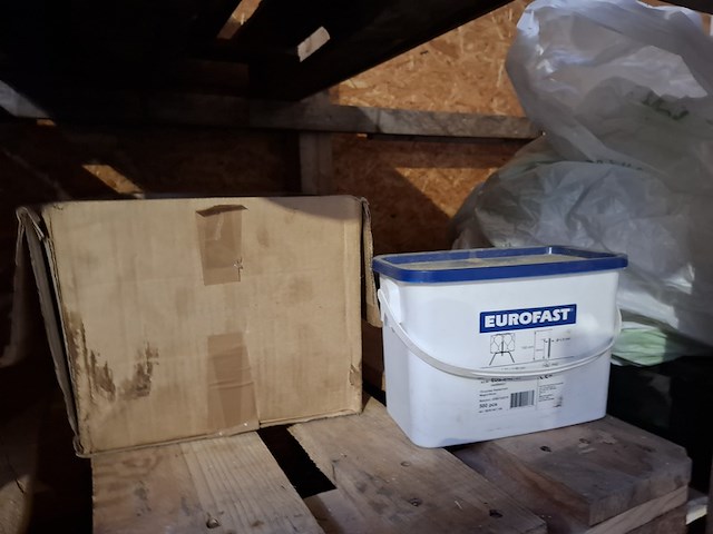 Partij bouwbenodigdheden - afbeelding 39 van  65