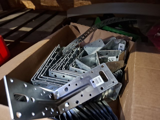 Partij bouwbenodigdheden - afbeelding 47 van  65