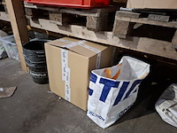 Partij bouwbenodigdheden - afbeelding 48 van  65