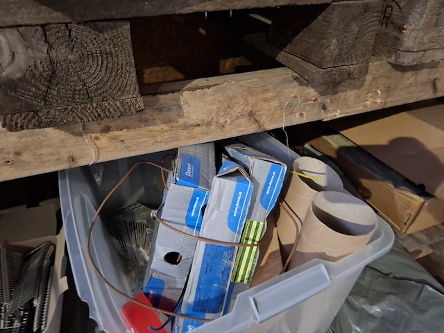 Partij bouwbenodigdheden - afbeelding 54 van  65