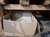 Partij bouwbenodigdheden - afbeelding 58 van  65