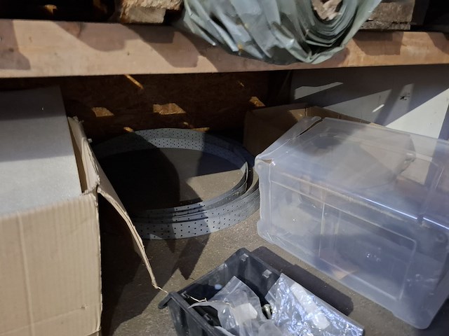 Partij bouwbenodigdheden - afbeelding 59 van  65