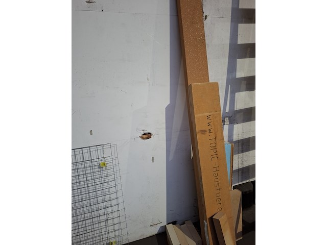 Partij bouwbenodigdheden - afbeelding 62 van  65