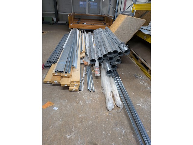 Partij bouwbenodigdheden - afbeelding 3 van  6