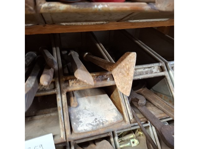 Partij bouwbenodigdheden - afbeelding 6 van  56