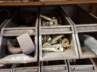 Partij bouwbenodigdheden - afbeelding 9 van  56