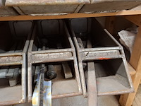 Partij bouwbenodigdheden - afbeelding 11 van  56