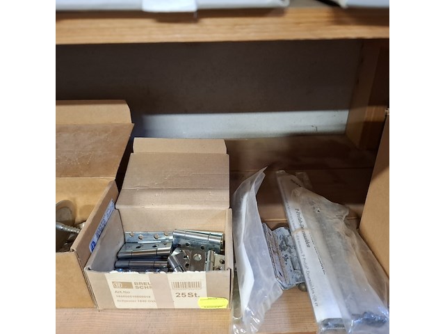 Partij bouwbenodigdheden - afbeelding 25 van  56