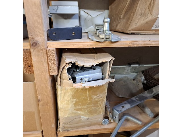 Partij bouwbenodigdheden - afbeelding 38 van  56