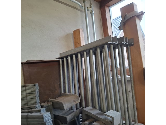 Partij bouwbenodigdheden - afbeelding 43 van  56