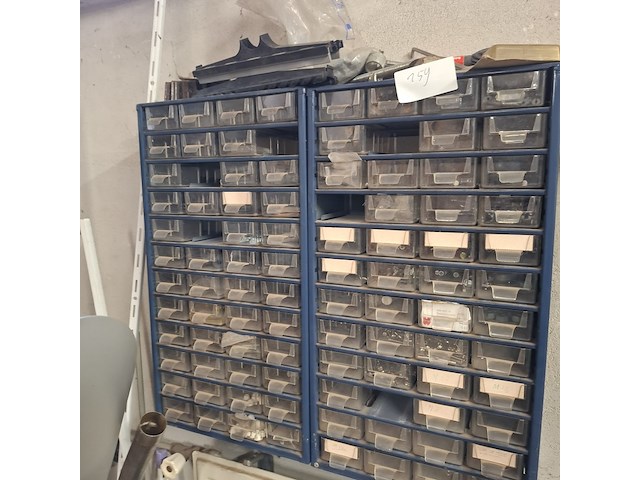 Partij bouwbenodigdheden - afbeelding 47 van  56