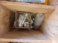 Partij bouwbenodigdheden - afbeelding 14 van  23