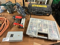 Partij bouwgereedschap en bouwmaterialen w.o. bosch, dewalt - afbeelding 5 van  10