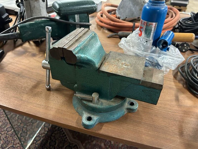 Partij bouwgereedschap en bouwmaterialen w.o. bosch, dewalt - afbeelding 7 van  10