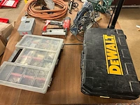 Partij bouwgereedschap en bouwmaterialen w.o. bosch, dewalt - afbeelding 10 van  10
