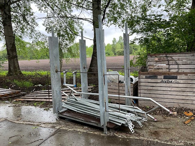 Partij bouwhek schoren in juk (2x) - afbeelding 1 van  8