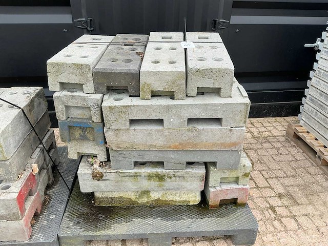 Partij bouwhekvoeten - afbeelding 1 van  5