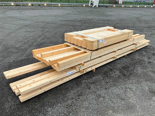 Partij bouwhout balken - afbeelding 1 van  10
