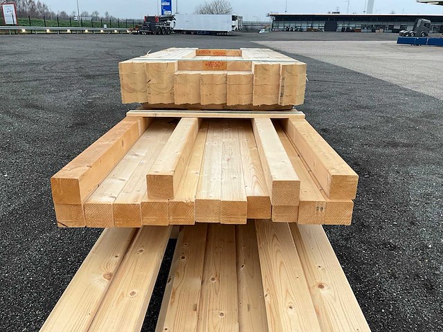 Partij bouwhout balken - afbeelding 10 van  10