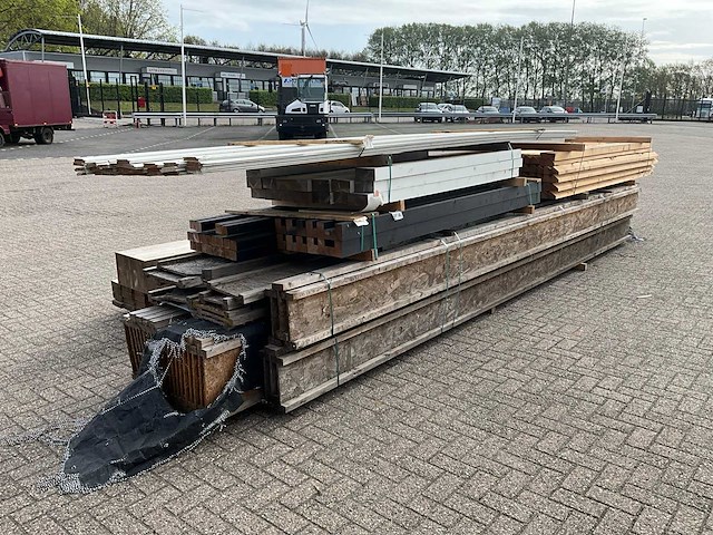 Partij bouwhout - afbeelding 5 van  13