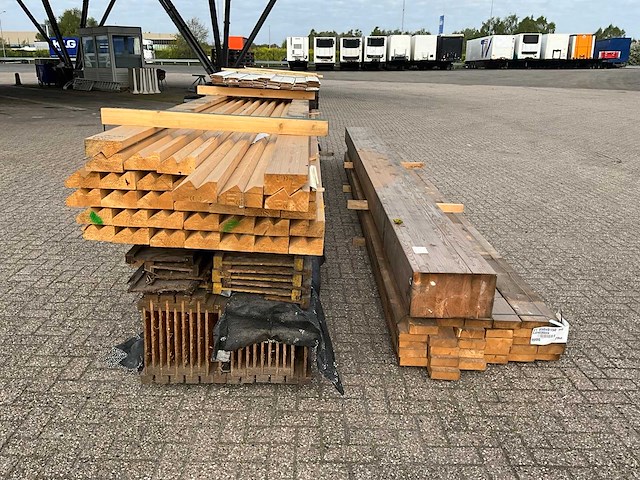 Partij bouwhout - afbeelding 8 van  13