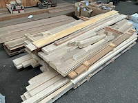 Partij bouwhout - afbeelding 1 van  3
