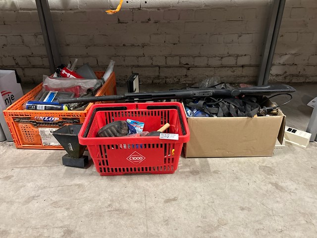 Partij bouwmarkt artikelen en diversen - afbeelding 1 van  8