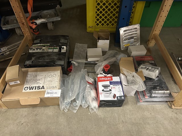 Partij bouwmarkt artikelen w.o. afvoerplug, hoekstopkraan w.o. raminex, wisa, wirquin - afbeelding 1 van  7