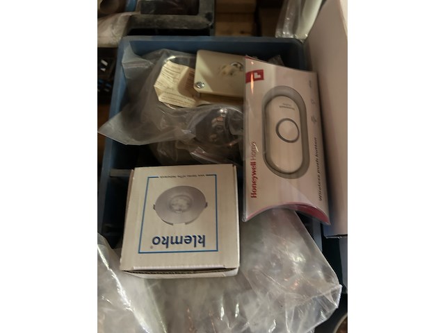 Partij bouwmarkt artikelen w.o. badkameraccessoires, persfittingen, w.o. uponor, honeywell, alpro - afbeelding 3 van  11