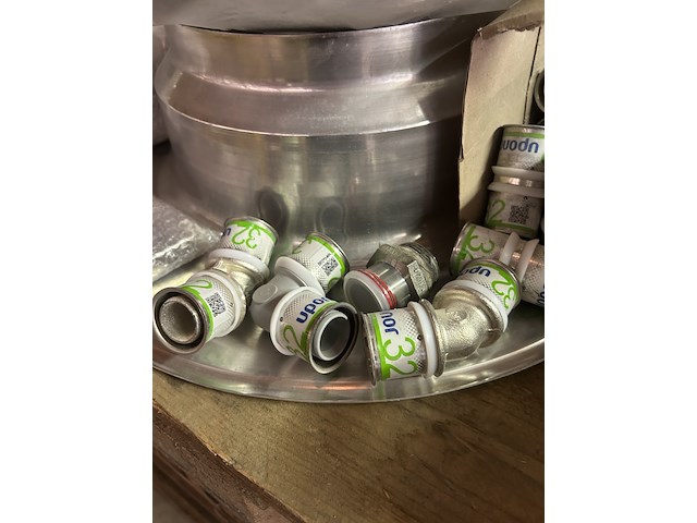 Partij bouwmarkt artikelen w.o. badkameraccessoires, persfittingen, w.o. uponor, honeywell, alpro - afbeelding 9 van  11