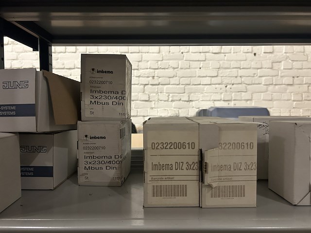 Partij bouwmarkt artikelen w.o. imbema, jung, jmv - afbeelding 2 van  6