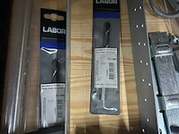 Partij bouwmarktartikelen w.o. hang- en sluitwerk, pikhouweel, w.o. labor, solid - afbeelding 5 van  6