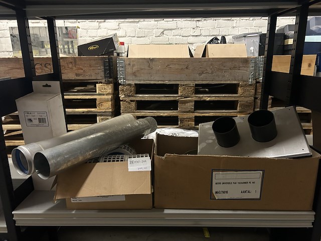 Partij bouwmarktartikelen w.o. spiegelverwarmingselement w.o. silkline - afbeelding 1 van  6