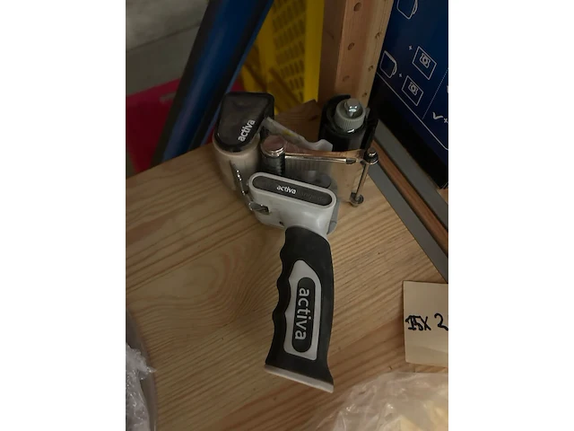 Partij bouwmarktmaterialen w.o. snelspanlijmklemmen w.o. hbm, activa - afbeelding 7 van  8