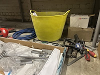 Partij bouwmaterialen en badkameraccessoires - afbeelding 8 van  8