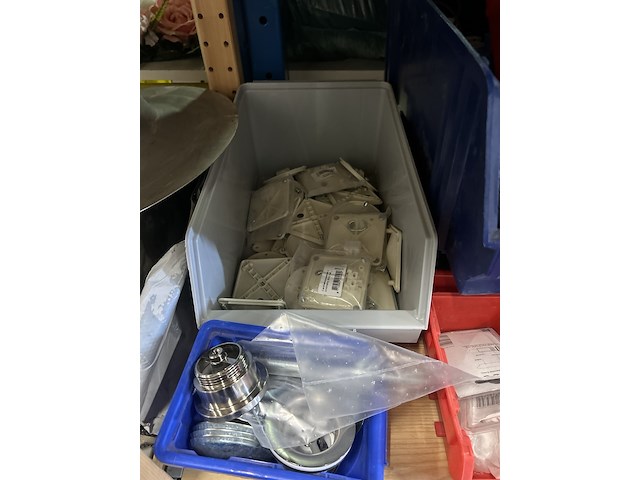 Partij bouwmaterialen en diversen - afbeelding 4 van  9