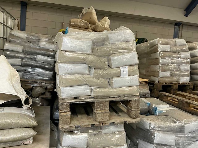 Partij bouwmaterialen - afbeelding 2 van  13