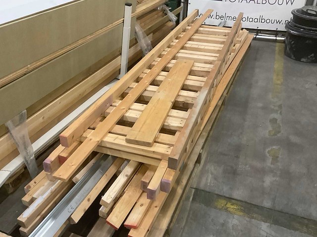 Partij bouwmaterialen - afbeelding 2 van  3