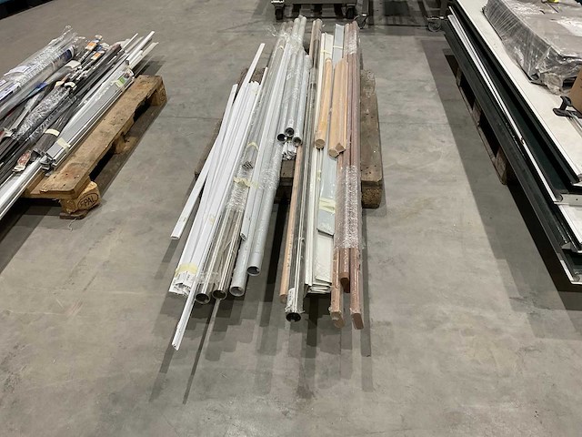 Partij bouwmaterialen - afbeelding 3 van  8