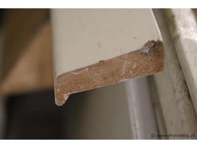 Partij bouwplanken en afwerkprofielen - afbeelding 5 van  13