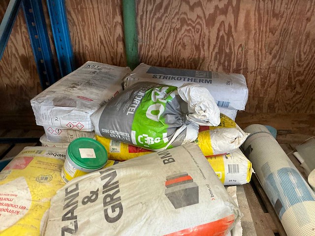 Partij bouwstoffen op pallet (3x) - afbeelding 3 van  5