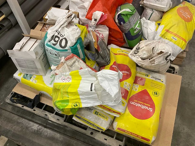 Partij bouwstoffen - afbeelding 2 van  5