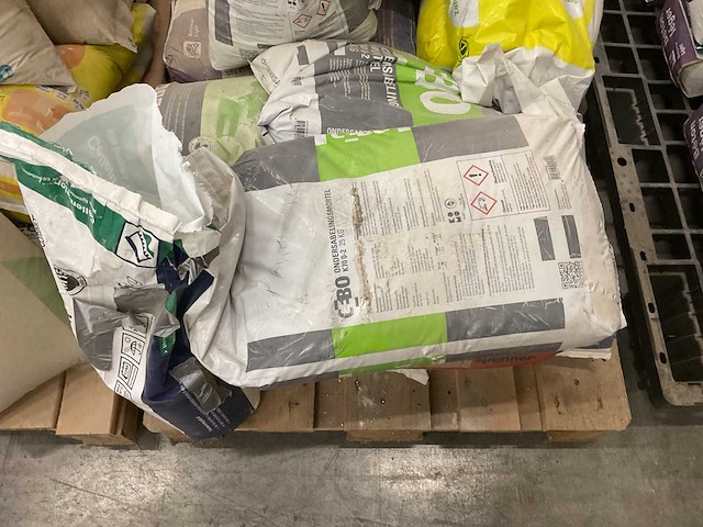 Partij bouwstoffen - afbeelding 14 van  15