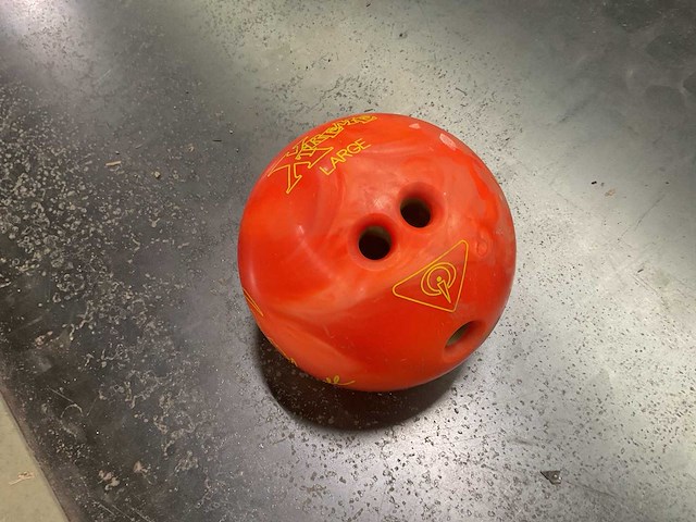 Partij bowlingballen - afbeelding 3 van  4