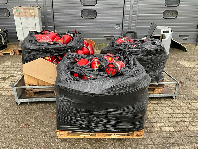 Partij brandblussers - afbeelding 2 van  6