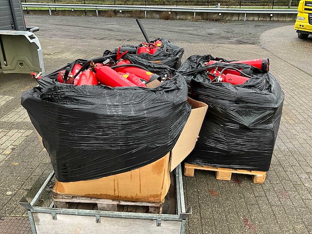 Partij brandblussers - afbeelding 6 van  6