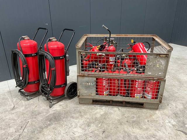 Partij brandblussers - afbeelding 2 van  5