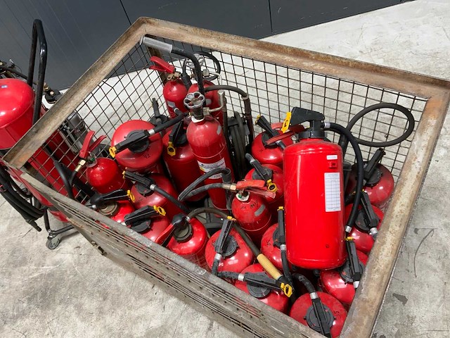 Partij brandblussers - afbeelding 3 van  5